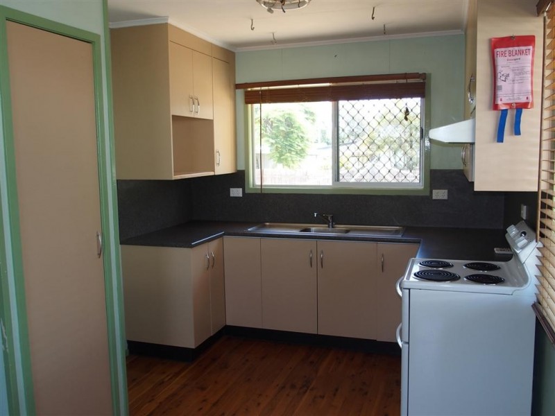 43 Bendee Cres, Blackwater QLD 4717