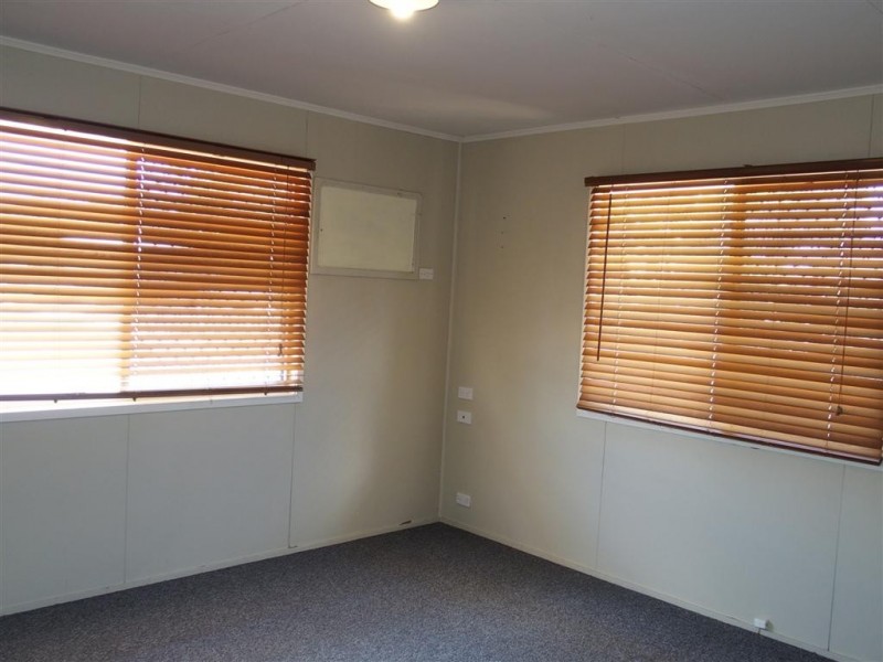 43 Bendee Cres, Blackwater QLD 4717