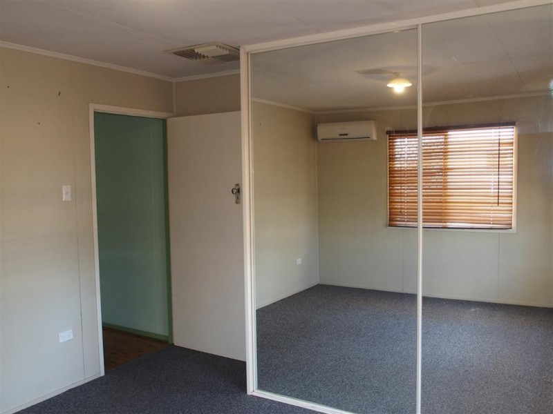 43 Bendee Cres, Blackwater QLD 4717