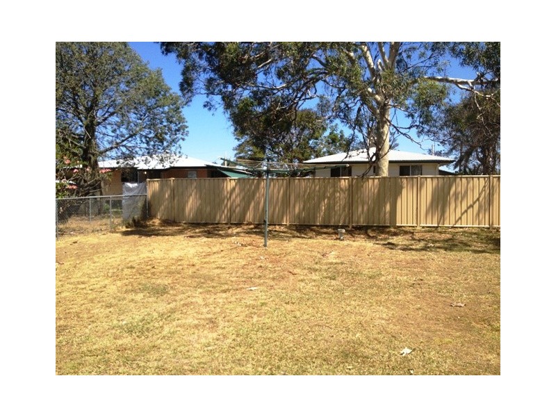 11 Oliffe Street, Blackwater QLD 4717