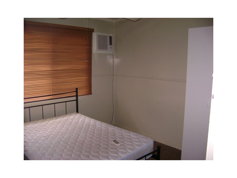 32 Wey Street, Blackwater QLD 4717