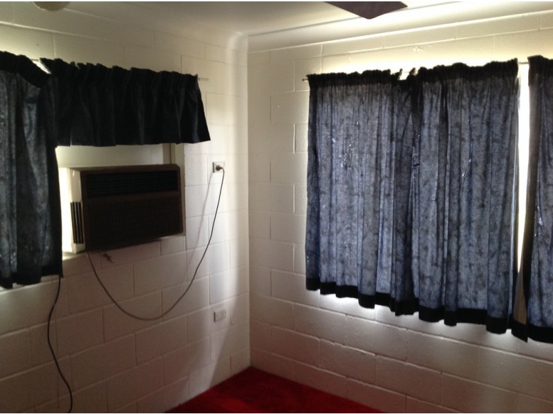 4 Umbrella Street, Blackwater QLD 4717