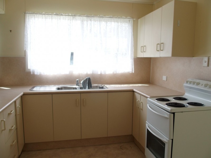 11 Eucalyptus Street, Blackwater QLD 4717