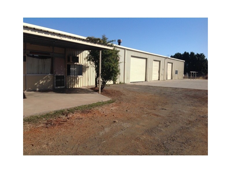 18  WILGA STREET, Blackwater QLD 4717