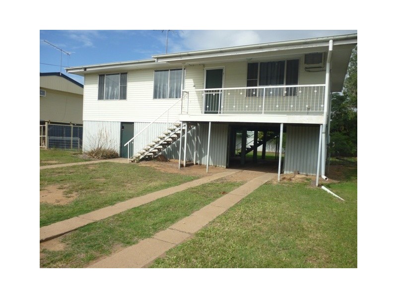 25 Fig St, Blackwater QLD 4717