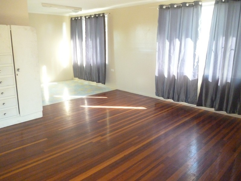 25 Fig St, Blackwater QLD 4717