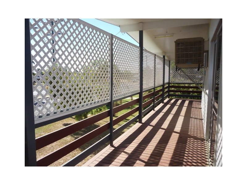 39 Arthur Street, Blackwater QLD 4717