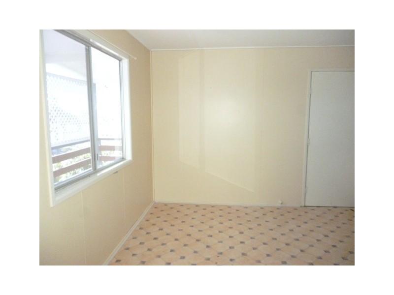 39 Arthur Street, Blackwater QLD 4717