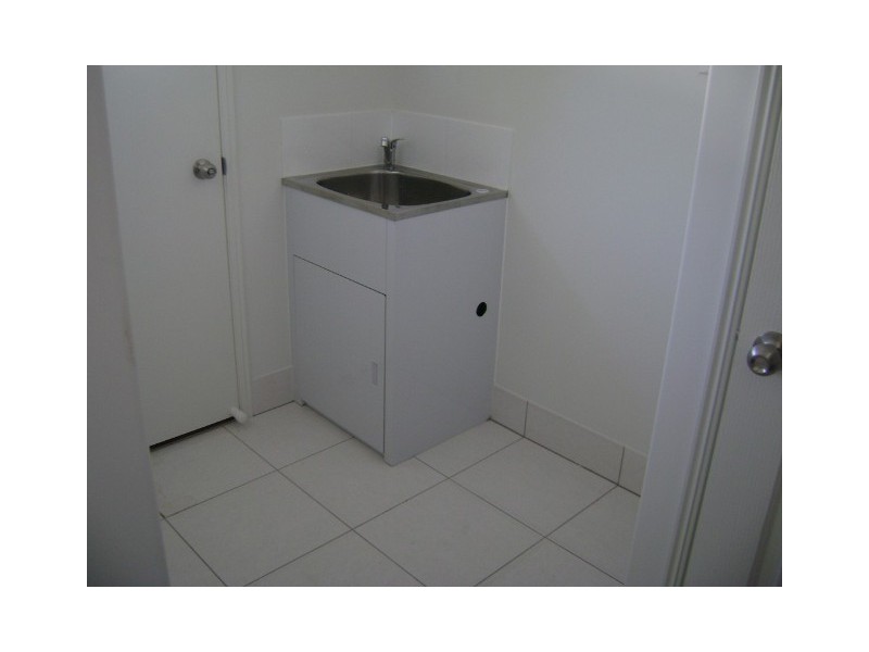 20 Fay Street, Blackwater QLD 4717