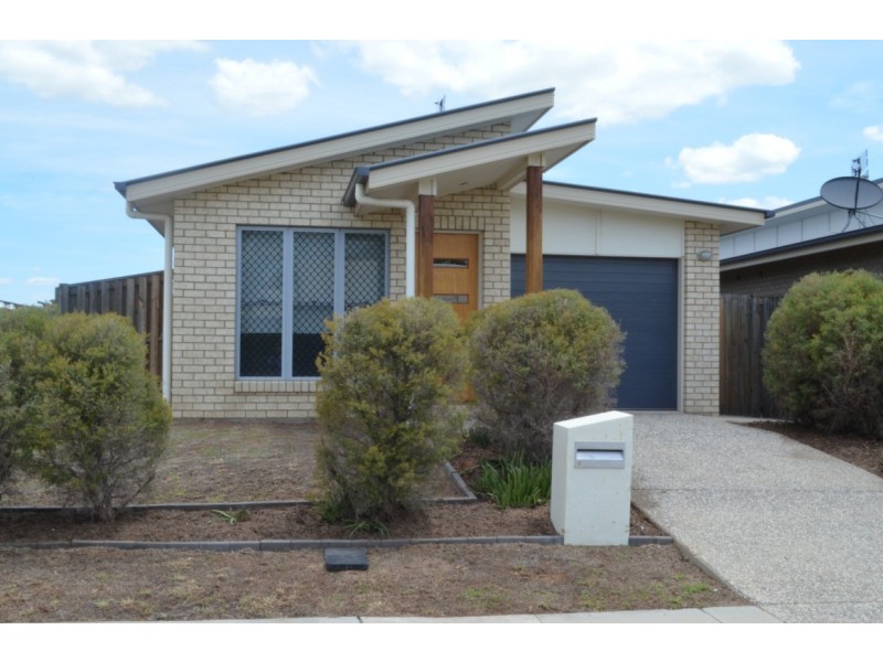 8 Cordingly Street, Blackwater QLD 4717