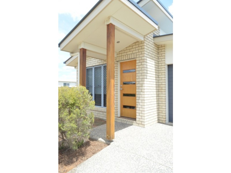 8 Cordingly Street, Blackwater QLD 4717