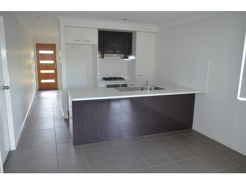 8 Cordingly Street, Blackwater QLD 4717