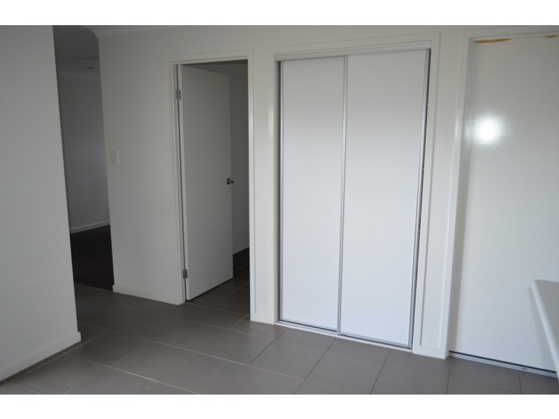 8 Cordingly Street, Blackwater QLD 4717