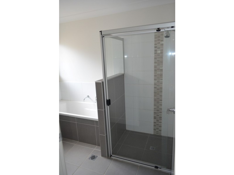 8 Cordingly Street, Blackwater QLD 4717