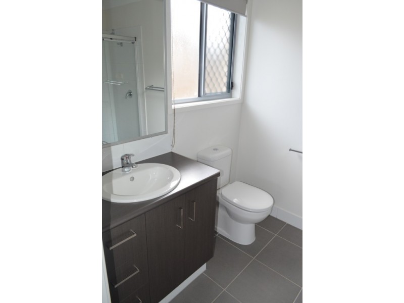 8 Cordingly Street, Blackwater QLD 4717