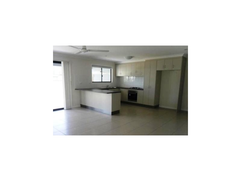 3/16 Bauman Way, Blackwater QLD 4717