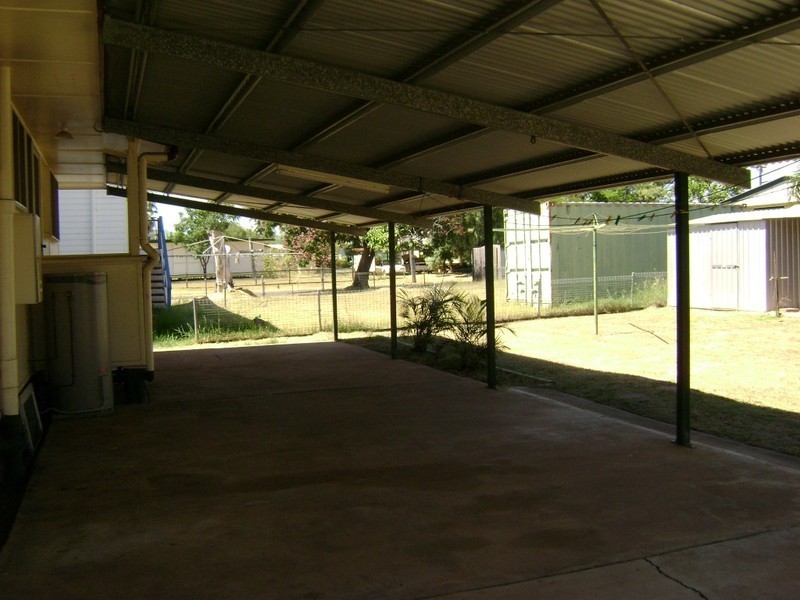 4 Talbot Street, Blackwater QLD 4717