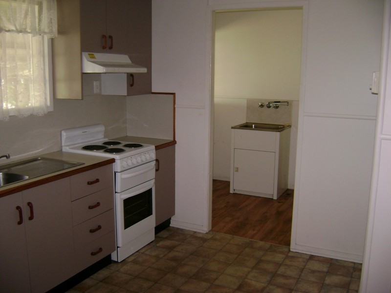 4 Talbot Street, Blackwater QLD 4717