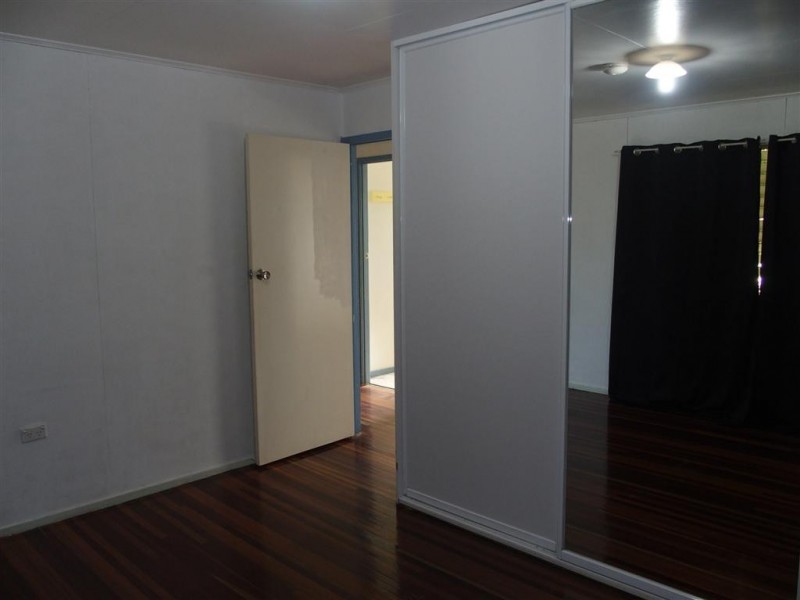 7 Bottletree Ave, Blackwater QLD 4717
