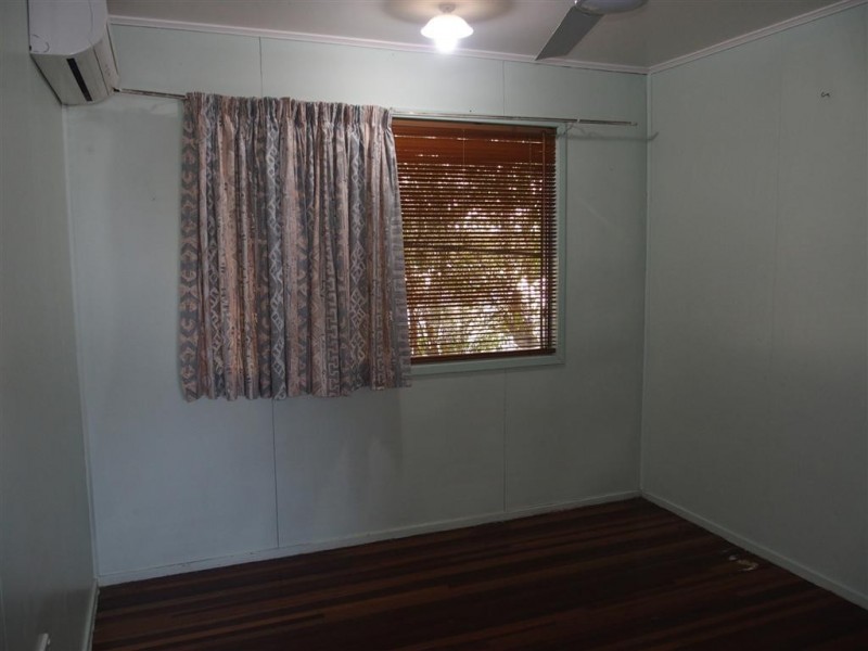 7 Bottletree Ave, Blackwater QLD 4717