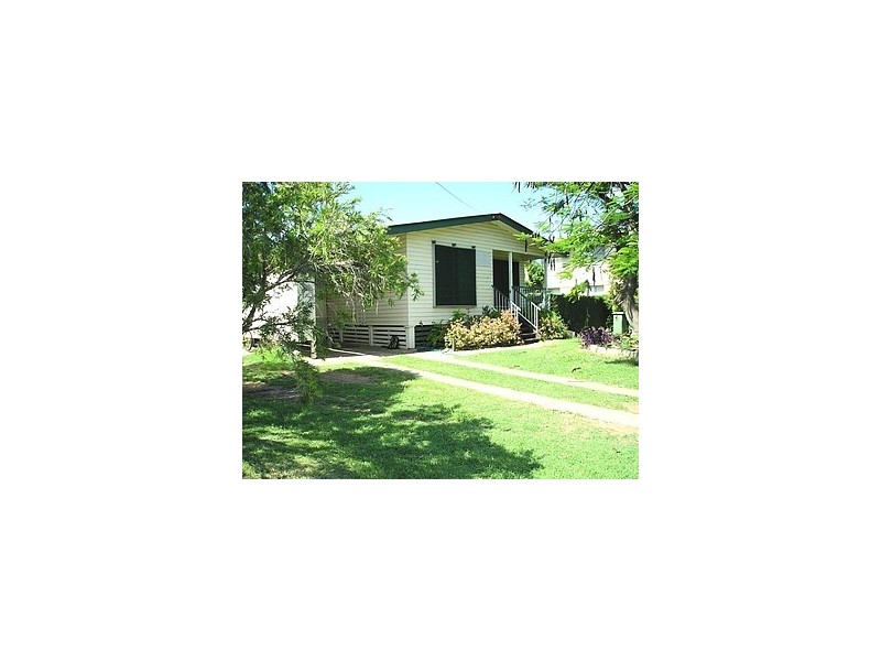 19 Evans Street, Blackwater QLD 4717