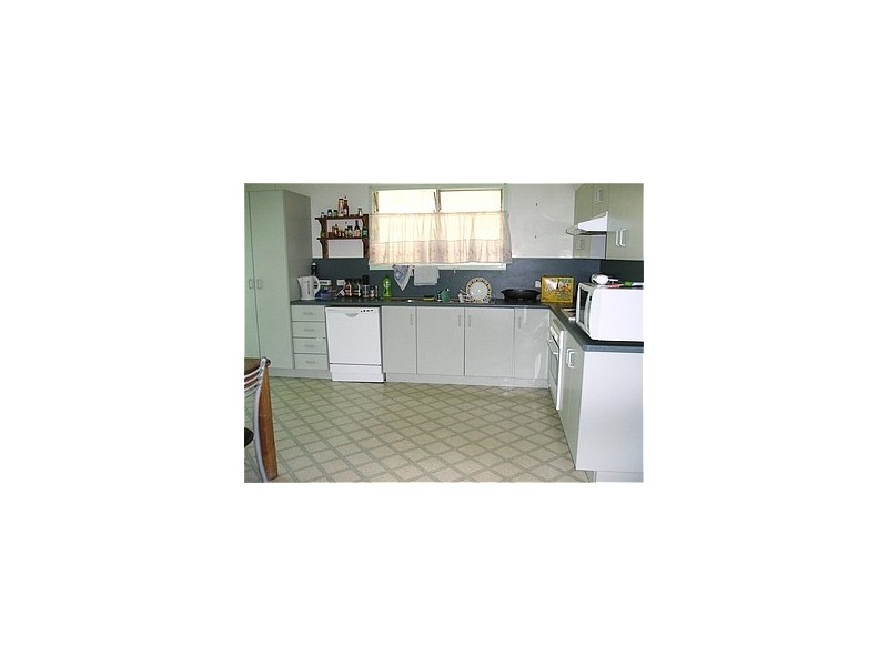 19 Evans Street, Blackwater QLD 4717