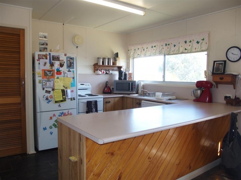 4 Birt Street, Blackwater QLD 4717