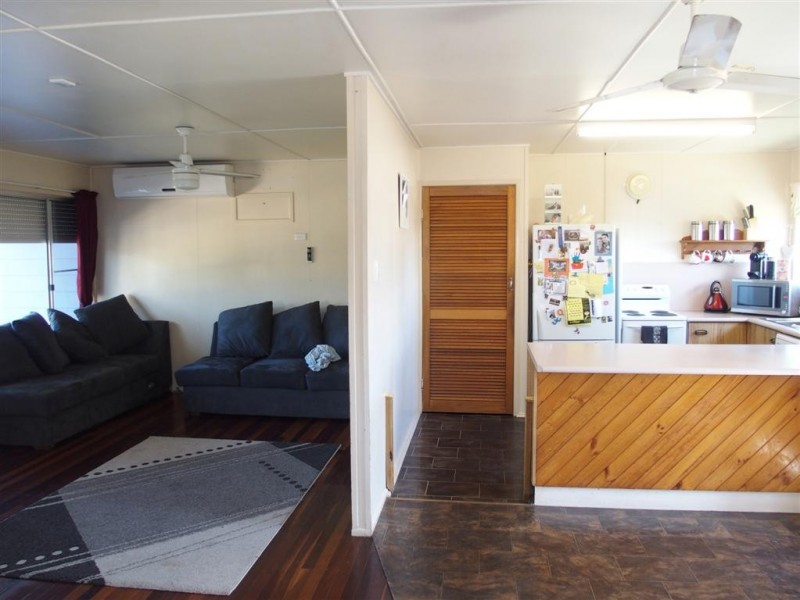 4 Birt Street, Blackwater QLD 4717