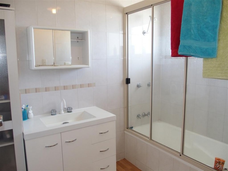 4 Birt Street, Blackwater QLD 4717