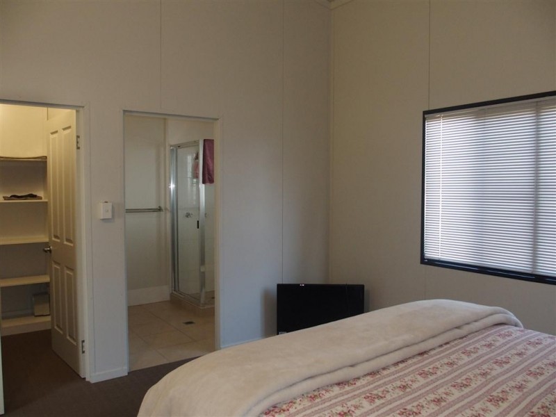 18 Deacon Drive, Blackwater QLD 4717