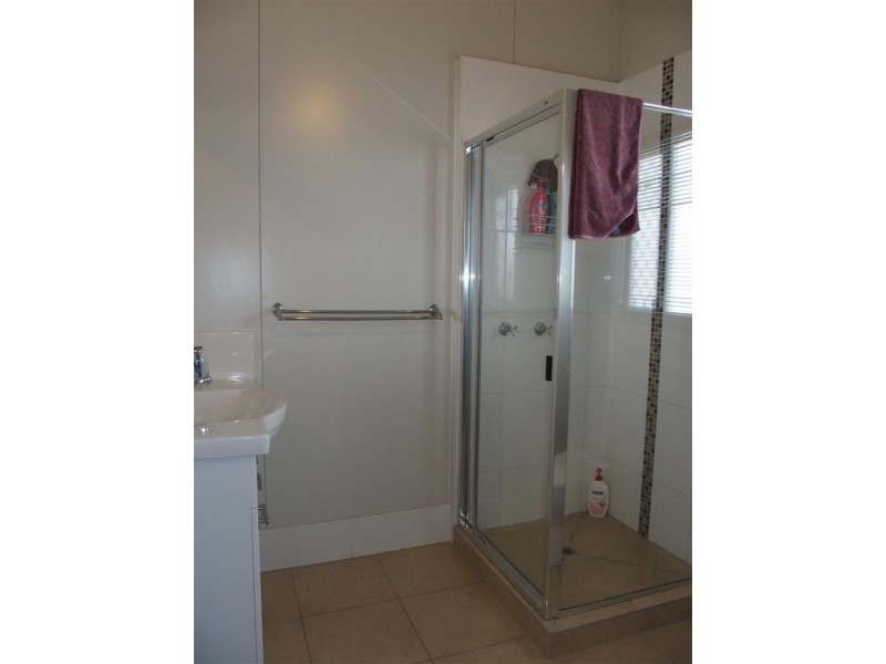 18 Deacon Drive, Blackwater QLD 4717