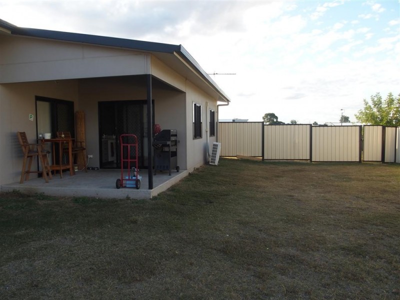 18 Deacon Drive, Blackwater QLD 4717