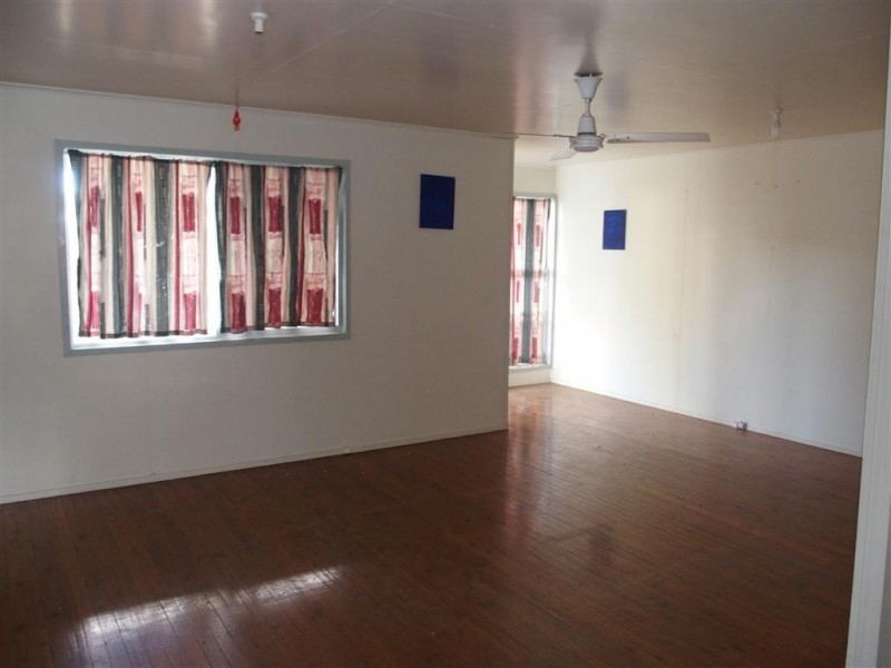 16 Boonery Street, Blackwater QLD 4717