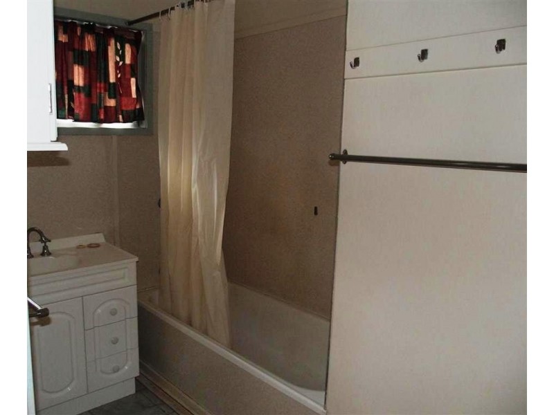 16 Boonery Street, Blackwater QLD 4717