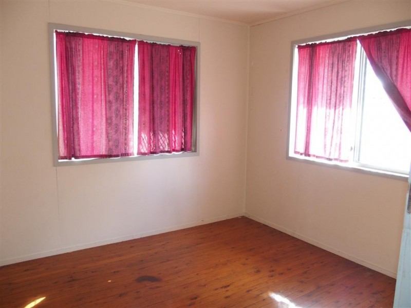 16 Boonery Street, Blackwater QLD 4717