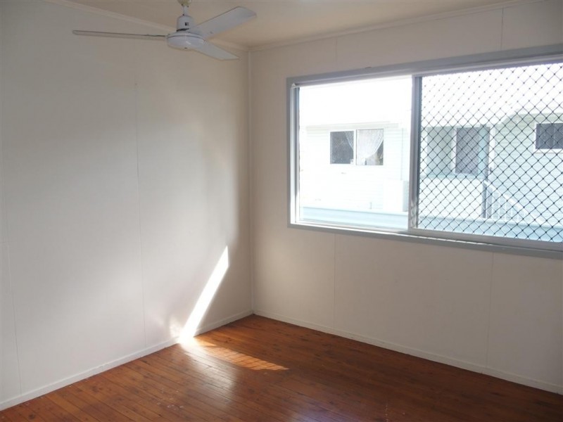 16 Boonery Street, Blackwater QLD 4717