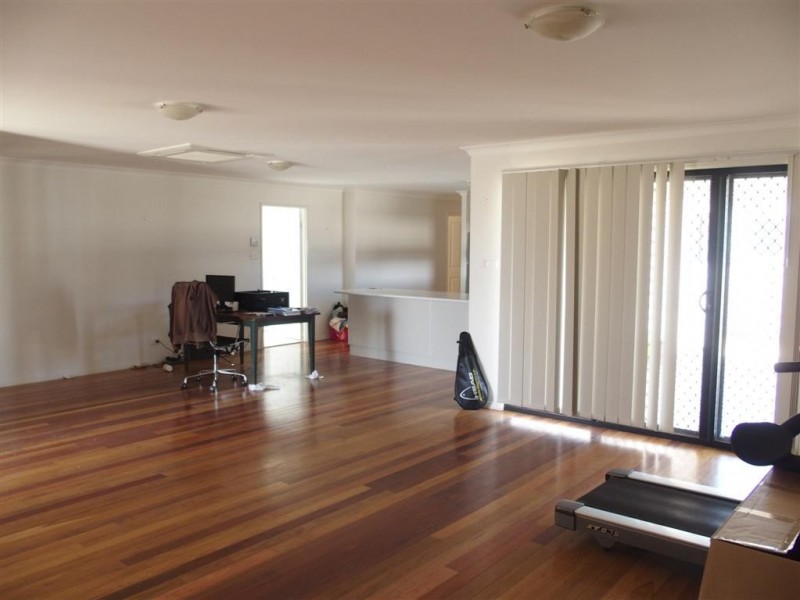 15 Deacon Drive, Blackwater QLD 4717
