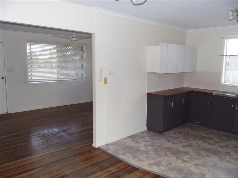 28 Cork Street, Blackwater QLD 4717