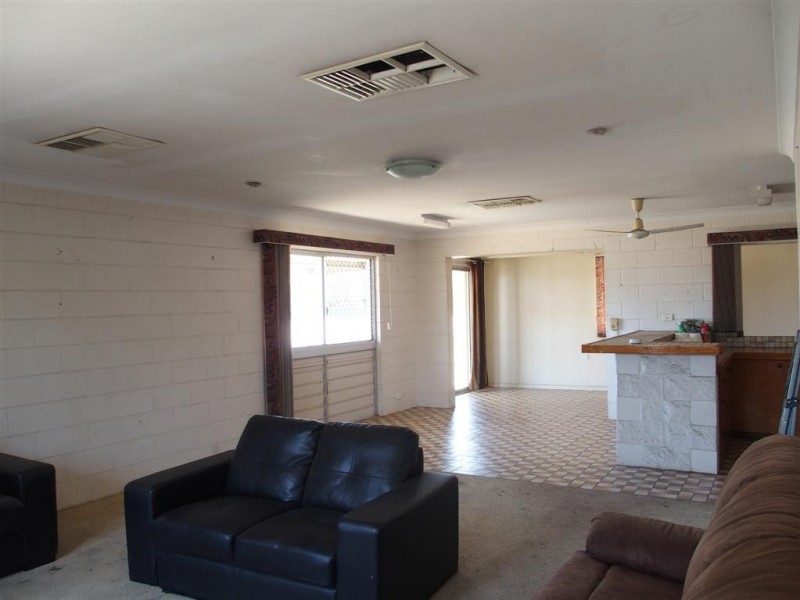 18 Wilga Street, Blackwater QLD 4717