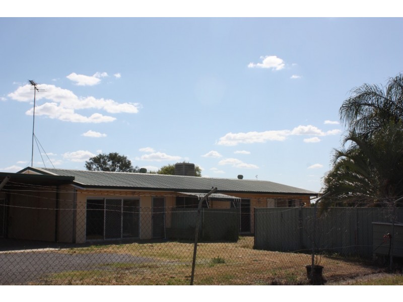 16 Littlefield Street, Blackwater QLD 4717