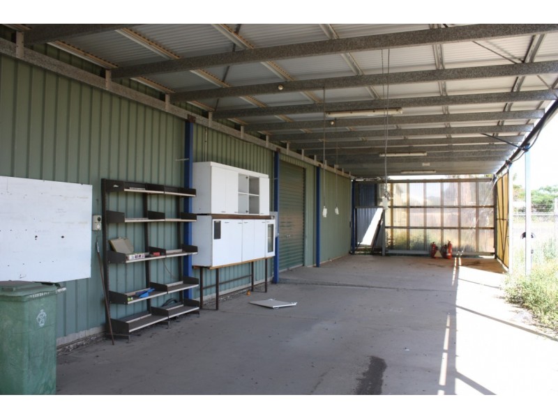 16 Littlefield Street, Blackwater QLD 4717