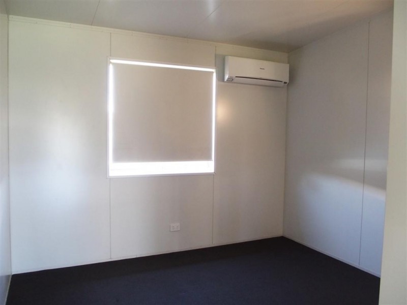16 Hunter Street, Blackwater QLD 4717