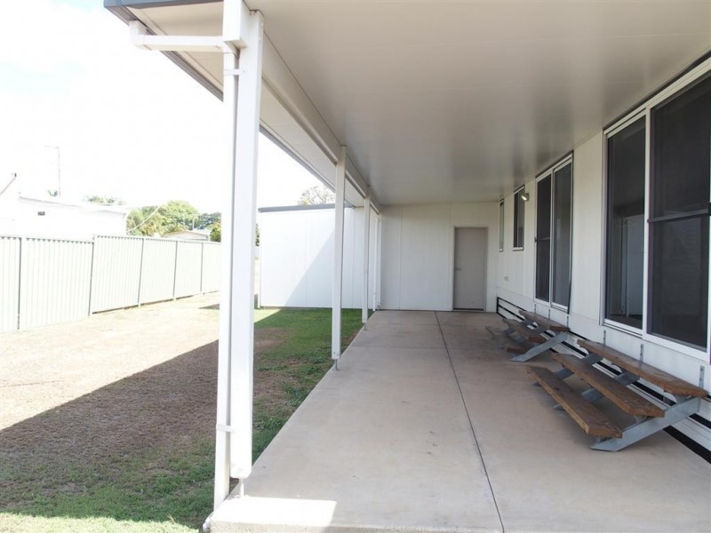 16 Hunter Street, Blackwater QLD 4717