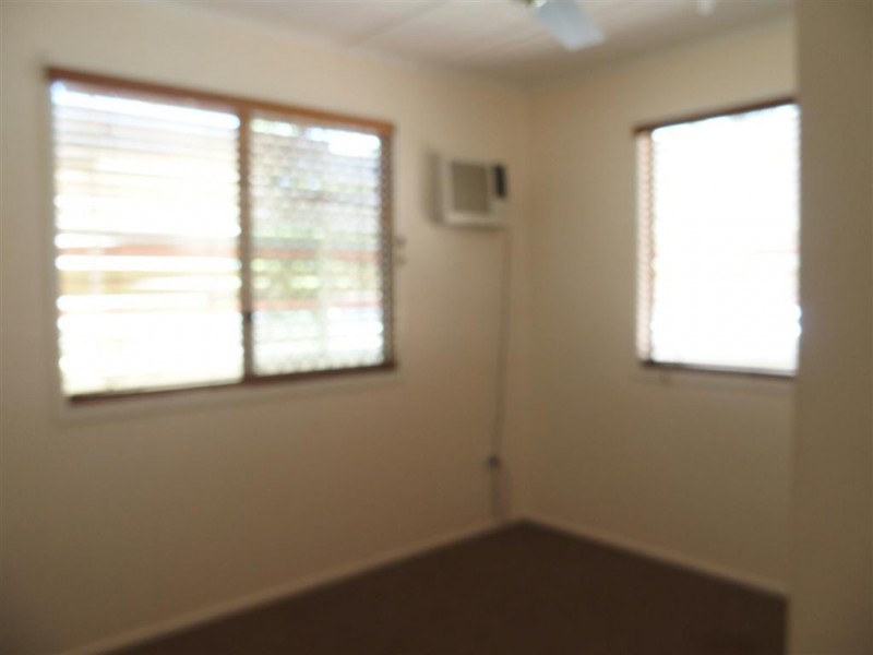 1 Bottletree Avenue, Blackwater QLD 4717