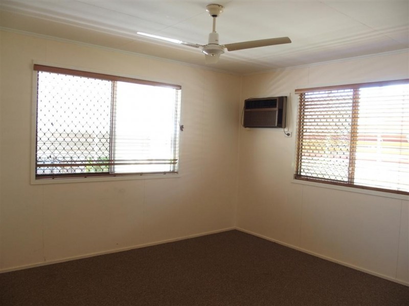 1 Bottletree Avenue, Blackwater QLD 4717