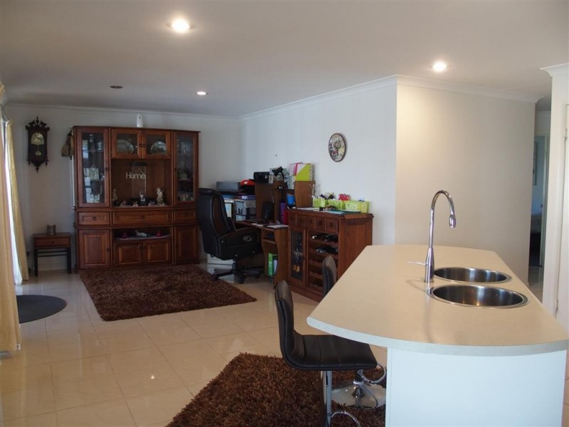 20 Summer Red Court, Blackwater QLD 4717