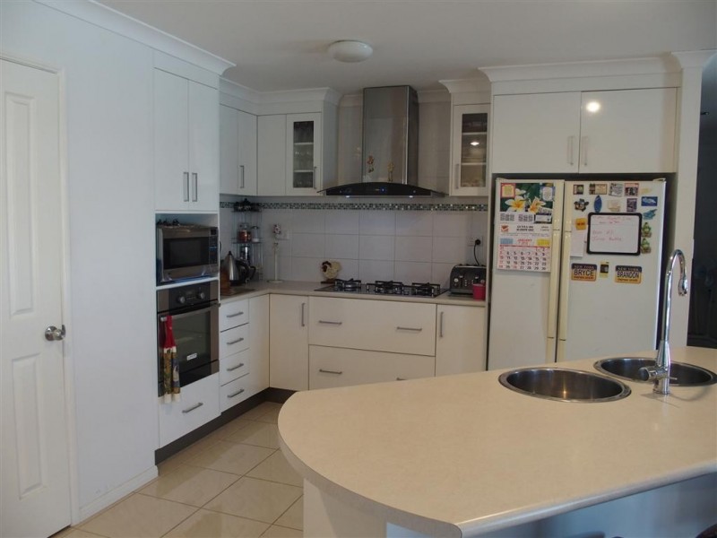 20 Summer Red Court, Blackwater QLD 4717