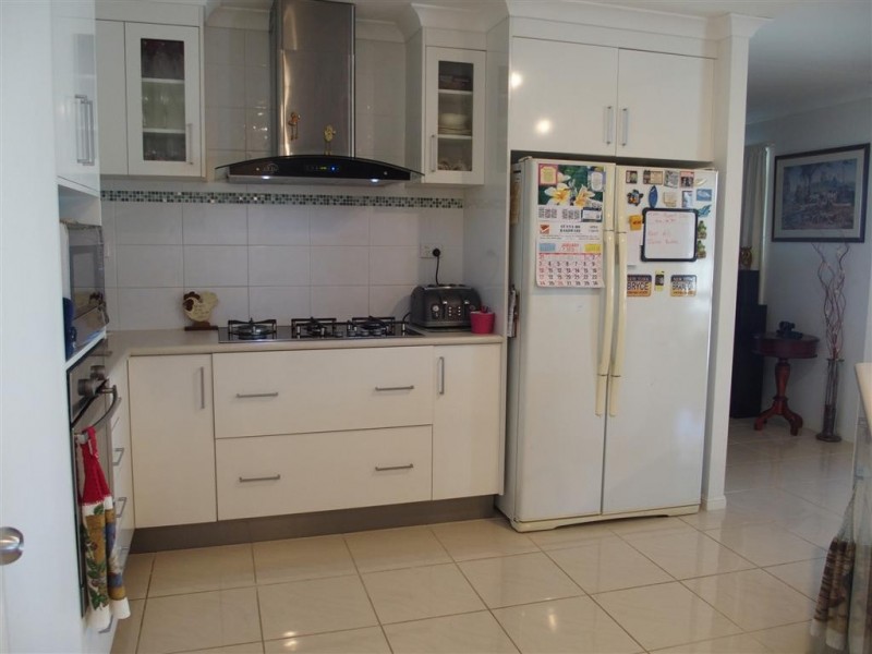 20 Summer Red Court, Blackwater QLD 4717