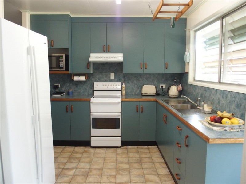 14 Bredhauer Street, Blackwater QLD 4717