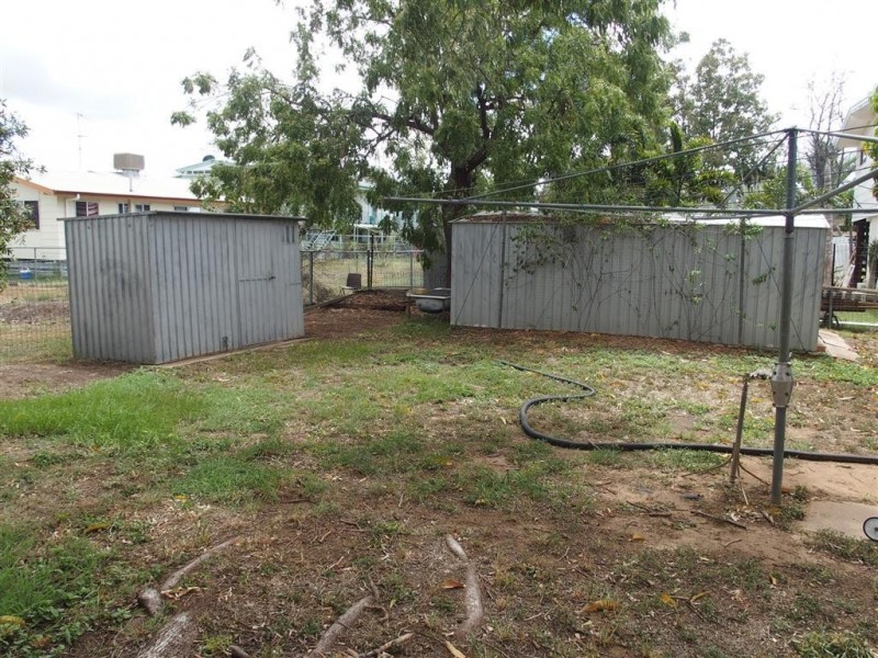 14 Bredhauer Street, Blackwater QLD 4717